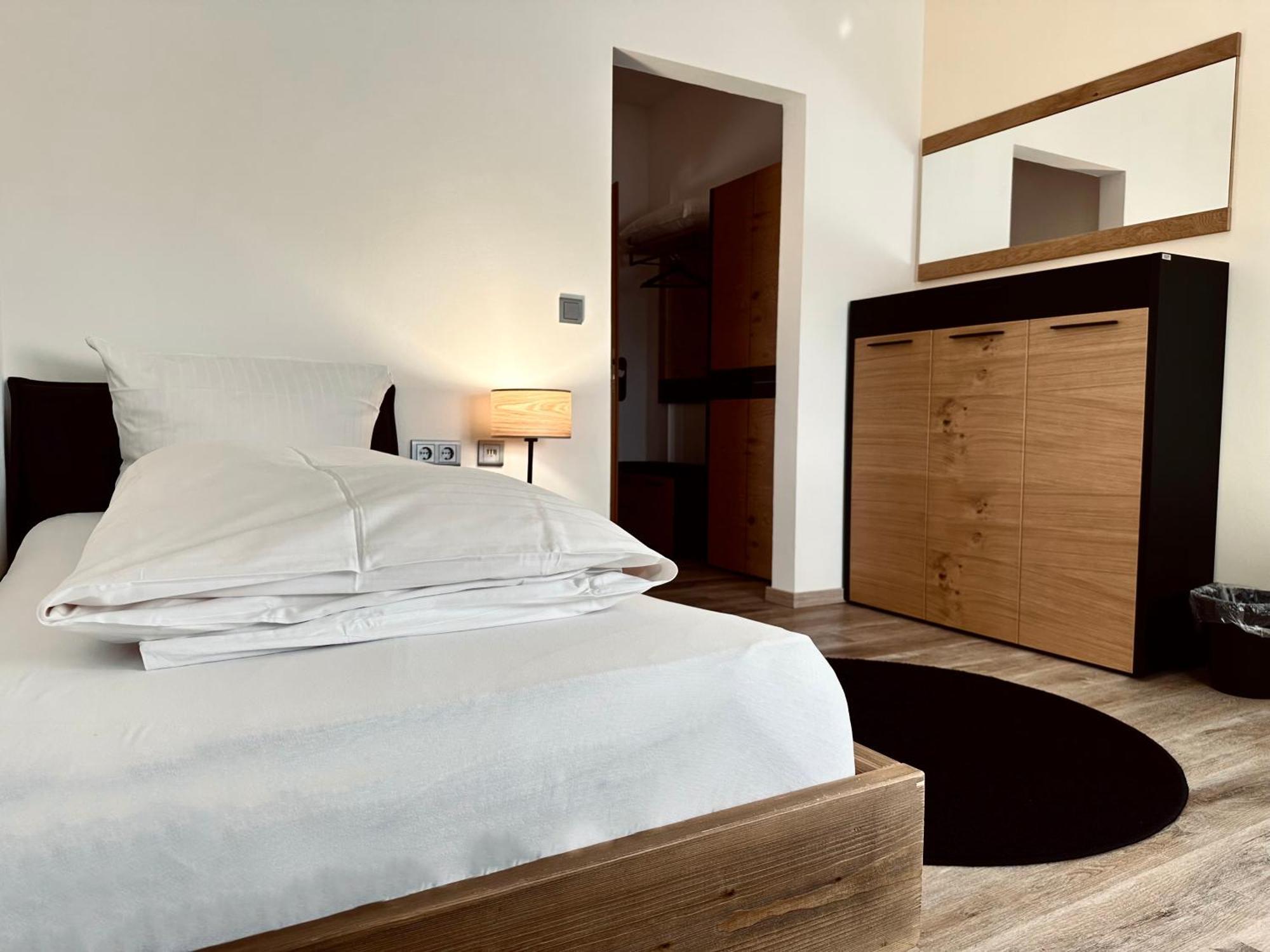 E&D Hotel Родґау Екстер'єр фото