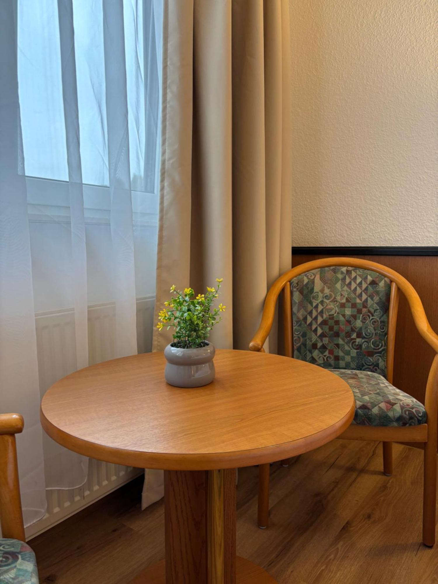 E&D Hotel Родґау Екстер'єр фото